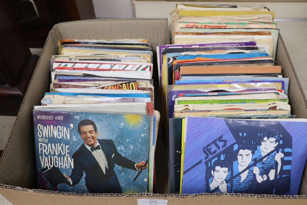 Approximately 100 45 rpm singles, 1970s / 1990s